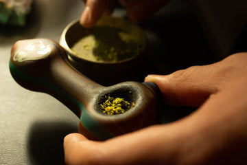 How to Pack a Bowl of Weed? 2025 Beginners Guide